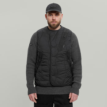 Diagonal Pocket Vest Gen.1 RD-DGNLPV_GEN.1 (FW25) BLACK