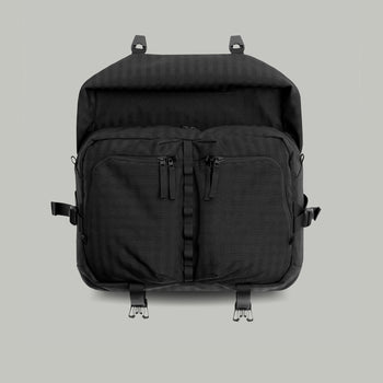 Messenger Bag F18 Gen.1 RD-MB-F18_GEN.1 (FW25) BLACK