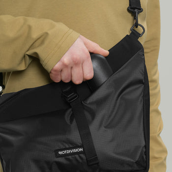 0BL1Q Sling Bag Gen.1 RD-0BL1QSB_GEN.1 BLACK