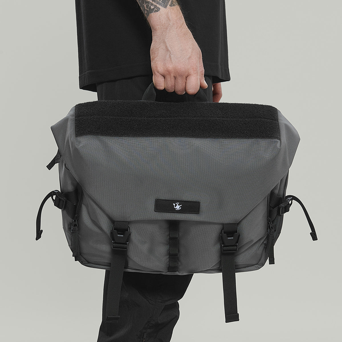 Messenger Bag F18 Gen.1 RD-MB-F18_GEN.1 GREY