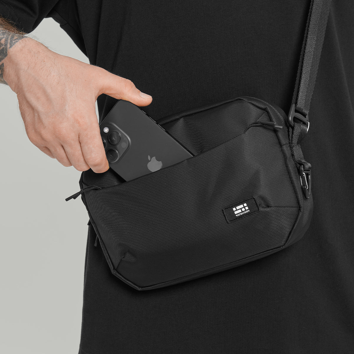 Civil Middle Crossbody Bag Gen.1 RD-CMCB_GEN.1 BLACK – RIOT DIVISION